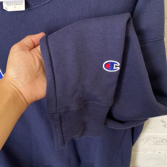 Champion Sweatshirt - Picture 5 of 5